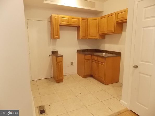 2269 N Gratz Street, Philadelphia PA 19132