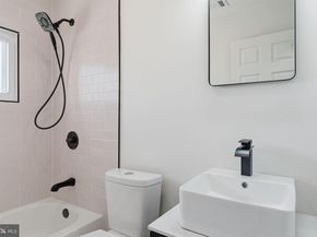 54 Freedom Lane, Levittown PA 19055