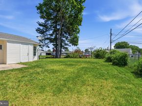 54 Freedom Lane, Levittown PA 19055