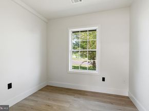 54 Freedom Lane, Levittown PA 19055