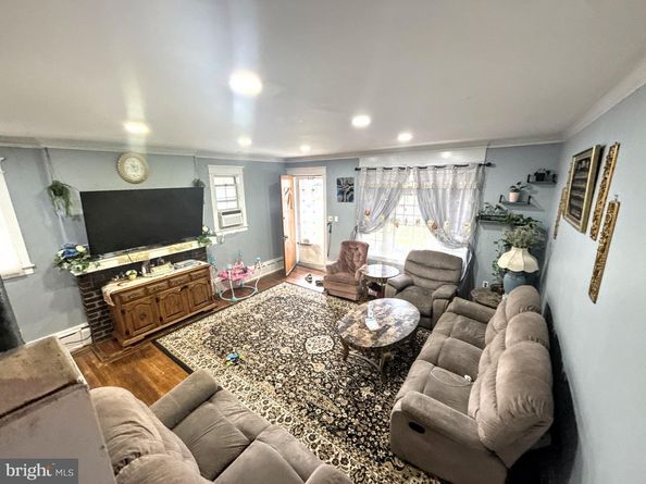 1112 Allengrove Street, Philadelphia PA 19124