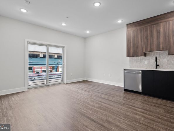 2146 N Front Street, Philadelphia PA 19122