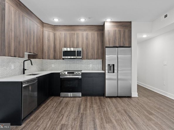 2146 N Front Street, Philadelphia PA 19122