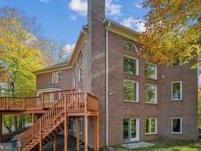 308 Sinegar Place, Potomac Falls VA 20165