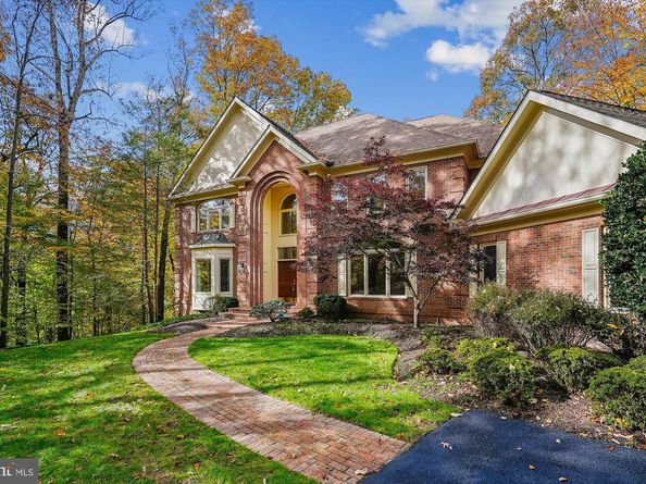 308 Sinegar Place, Potomac Falls VA 20165