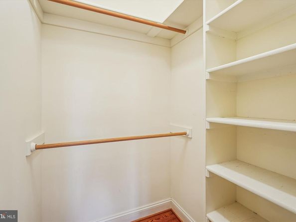 308 Sinegar Place, Potomac Falls VA 20165