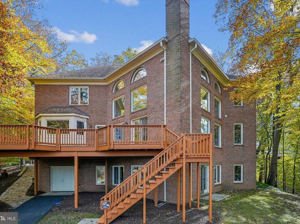 308 Sinegar Place, Potomac Falls VA 20165