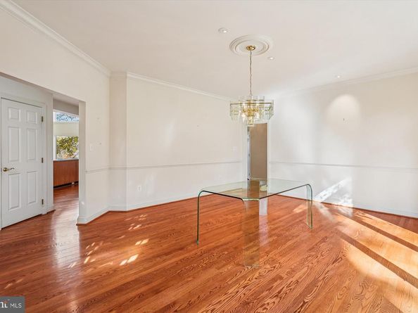 308 Sinegar Place, Potomac Falls VA 20165