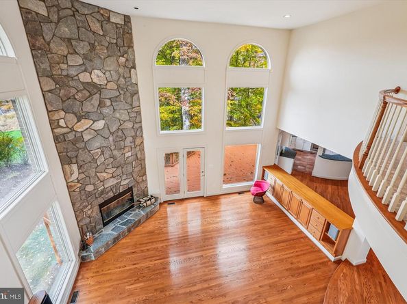 308 Sinegar Place, Potomac Falls VA 20165