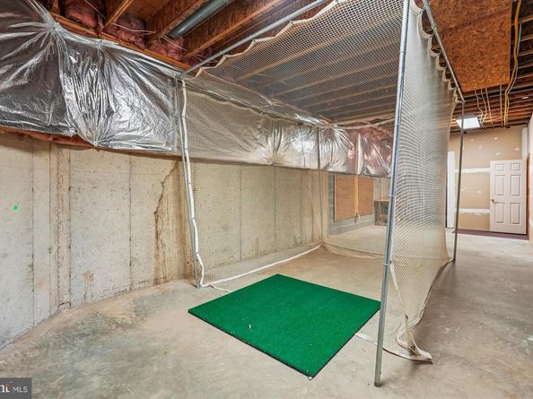 308 Sinegar Place, Potomac Falls VA 20165