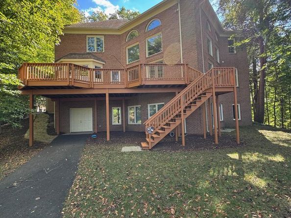 308 Sinegar Place, Potomac Falls VA 20165