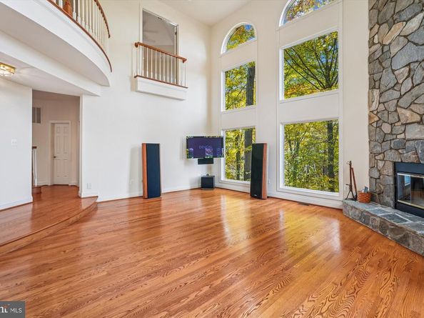 308 Sinegar Place, Potomac Falls VA 20165