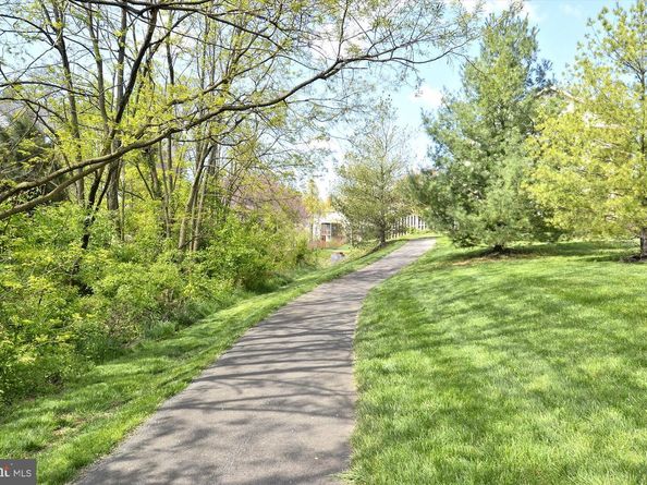 308 Sinegar Place, Potomac Falls VA 20165