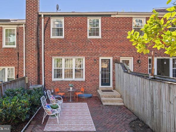 5 Kennedy Street, Alexandria VA 22305