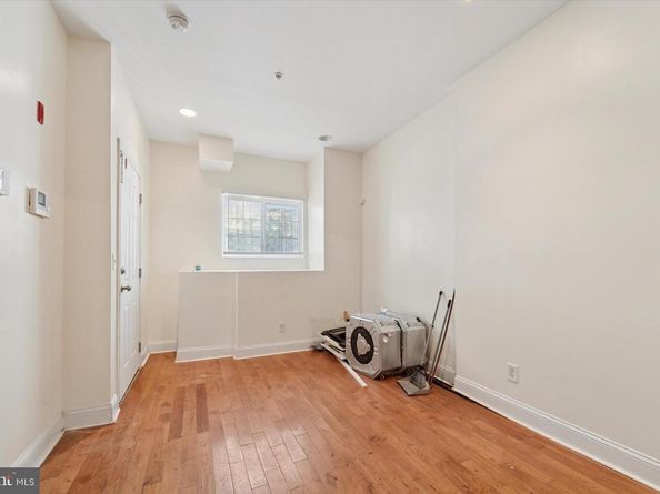 4530 Sansom Street, Philadelphia PA 19139