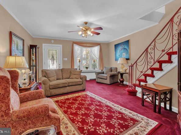 3328 Glenview Street, Philadelphia PA 19149