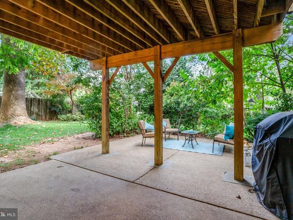 2503 Bright Wood Drive, Dunn Loring VA 22027