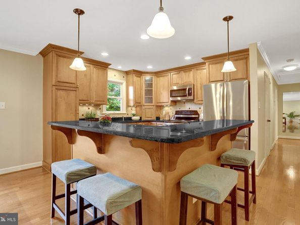 2503 Bright Wood Drive, Dunn Loring VA 22027