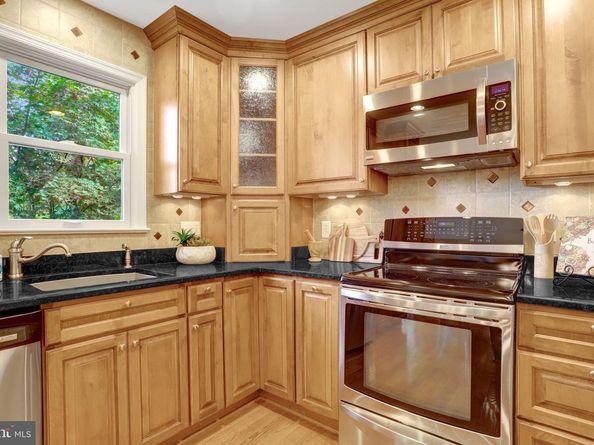 2503 Bright Wood Drive, Dunn Loring VA 22027