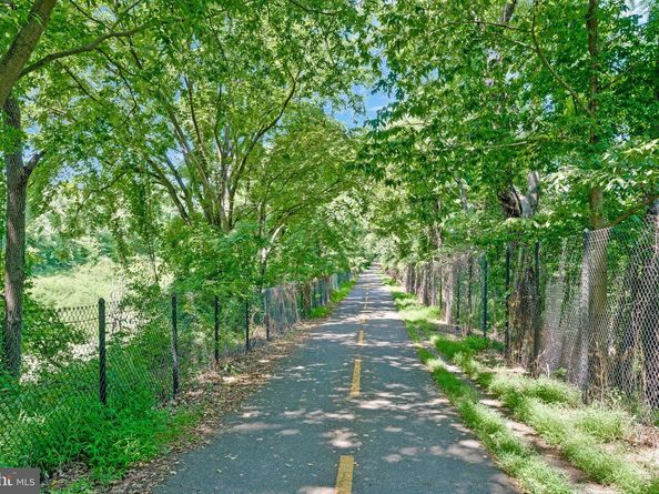 2503 Bright Wood Drive, Dunn Loring VA 22027
