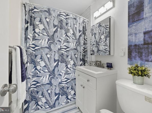 4374 N Pershing Drive 1, Arlington VA 22203