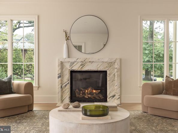 2934 Ellicott Terrace NW, Washington DC 20008