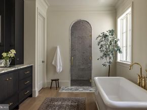 2934 Ellicott Terrace NW, Washington DC 20008