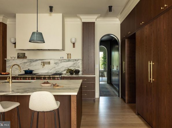 2934 Ellicott Terrace NW, Washington DC 20008