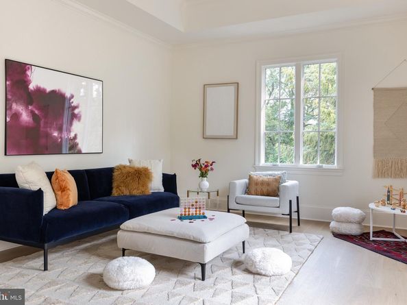 2934 Ellicott Terrace NW, Washington DC 20008