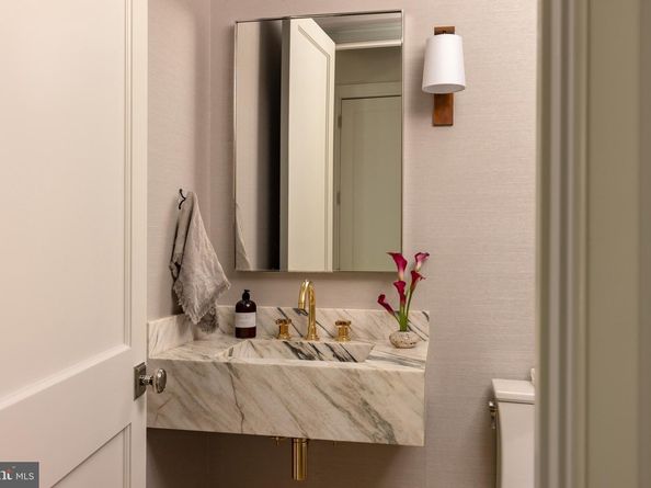 2934 Ellicott Terrace NW, Washington DC 20008