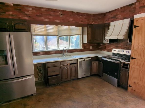 323 S Chester Pike, Glenolden PA 19036