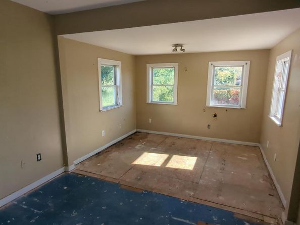 323 S Chester Pike, Glenolden PA 19036