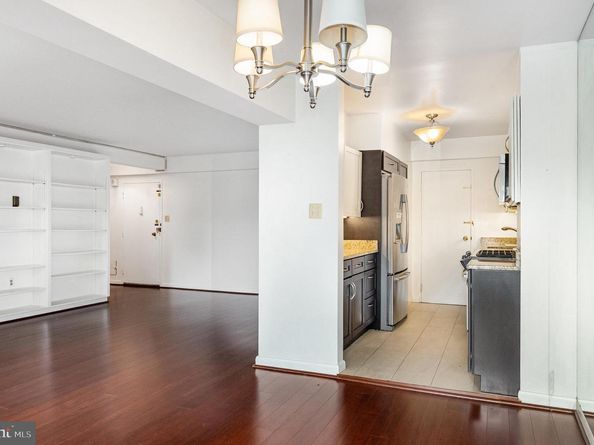 4201 Cathedral Avenue NW 323E, Washington DC 20016