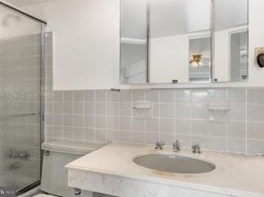 4201 Cathedral Avenue NW 323E, Washington DC 20016