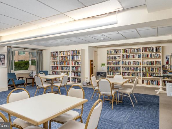 4201 Cathedral Avenue NW 323E, Washington DC 20016