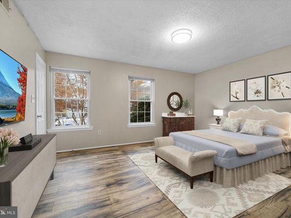 7756 New Providence Drive 16, Falls Church VA 22042