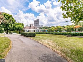 7756 New Providence Drive 16, Falls Church VA 22042