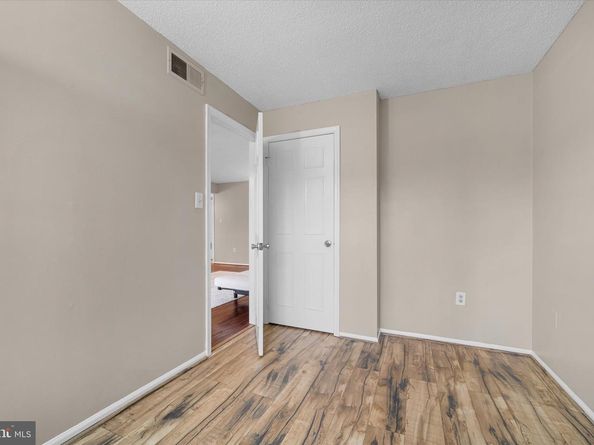 7756 New Providence Drive 16, Falls Church VA 22042