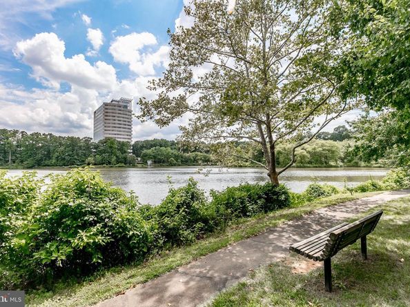 7756 New Providence Drive 16, Falls Church VA 22042