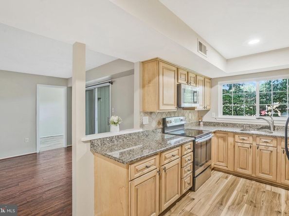 7756 New Providence Drive 16, Falls Church VA 22042