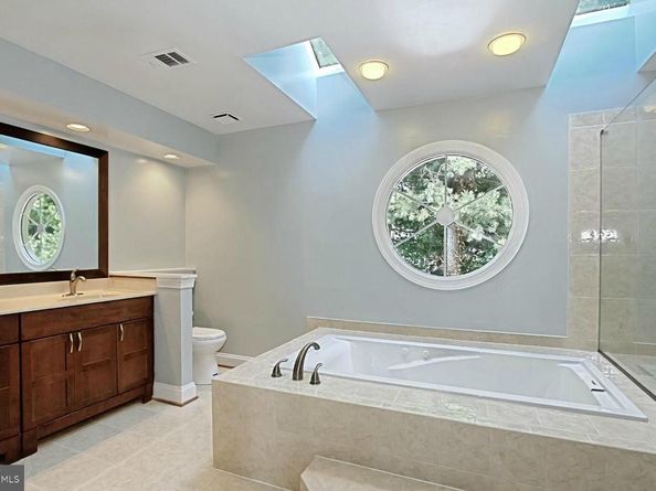 7204 Quiet Cove, Annandale VA 22003