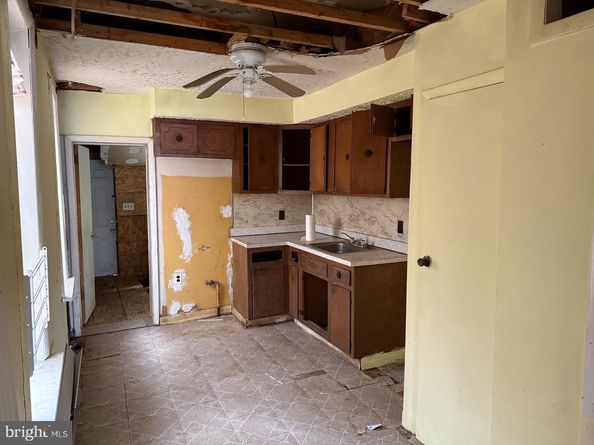 2102 E Clearfield Street, Philadelphia PA 19134