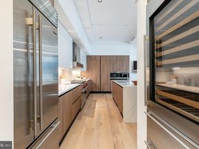 2207 Chestnut Street 2, Philadelphia PA 19103