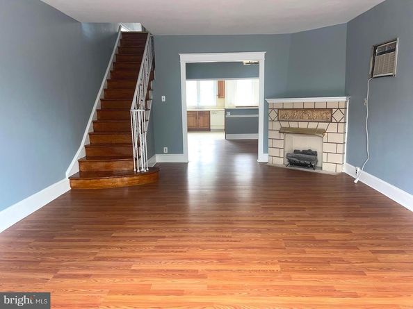 1329 Saint Vincent Street, Philadelphia PA 19111