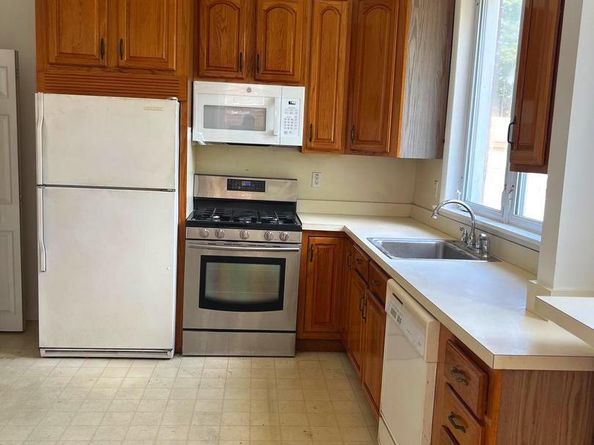 1329 Saint Vincent Street, Philadelphia PA 19111