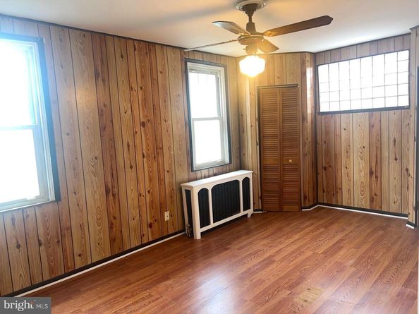 1329 Saint Vincent Street, Philadelphia PA 19111