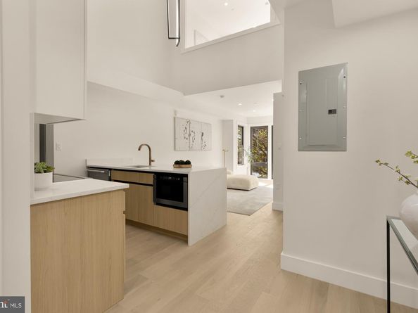 3923 14TH Street NW 5, Washington DC 20011