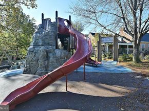1406 Foxhall Road NW, Washington DC 20007