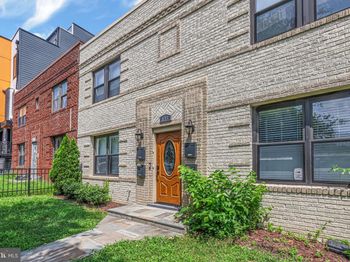 833 19TH Street NE