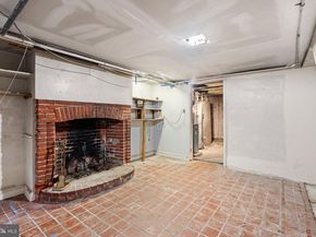 1224 Pine Street, Philadelphia PA 19107